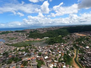 Vôo panorâmico de helicóptero em Salvador