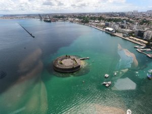 Vôo panorâmico de helicóptero em Salvador