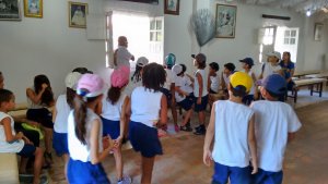 Aula Viva - Tema Africa  Escola Arco Íris com LuizGuia