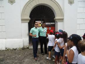 Escola Arco Iris - Tema Afro Caapoeira