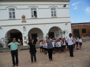 Escola Arco Iris - Tema Afro Caapoeira