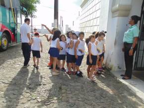 Escola Arco Iris - Tema Afro Caapoeira