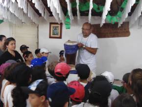 Escola Arco Iris - Tema Afro  Religiosidade Africana