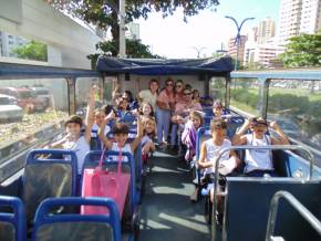 Escola Girassol - Passeio no Salvador Bus - 22/08