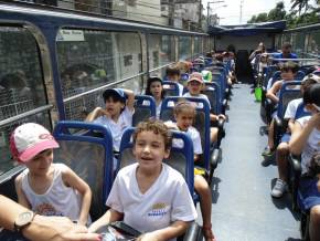 Escola Girassol - Passeio no Salvador Bus - 22/08