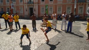 Escola Tira Dentes do Povoado de Palmeiras - Rio Real-Ba Tour em Salvador e Aulas de Capoeira