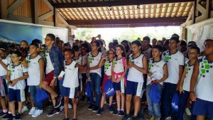 Passeio a Praia do Forte do Colegio Interação Feira de Santana-Ba