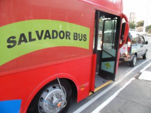 Passeio no Salvador Bus com Sorveteria da Ribeira da Escola Arco - iris