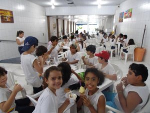 Passeio no Salvador Bus com Sorveteria da Ribeira da Escola Arco - iris