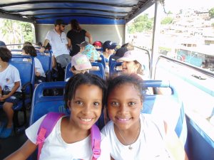 Passeio no Salvador Bus com Sorveteria da Ribeira da Escola Arco - iris