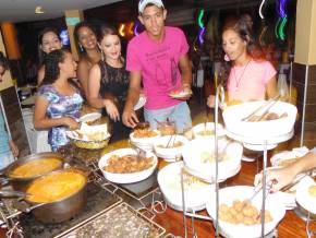 Praia do Forte e Balada Noturna com Grupo de Cabrobó