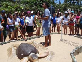 Praia do Forte e Balada Noturna com Grupo de Cabrobó