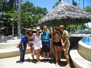 Praia do Forte e Balada Noturna com Grupo de Cabrobó