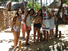 Praia do Forte e Balada Noturna com Grupo de Cabrobó